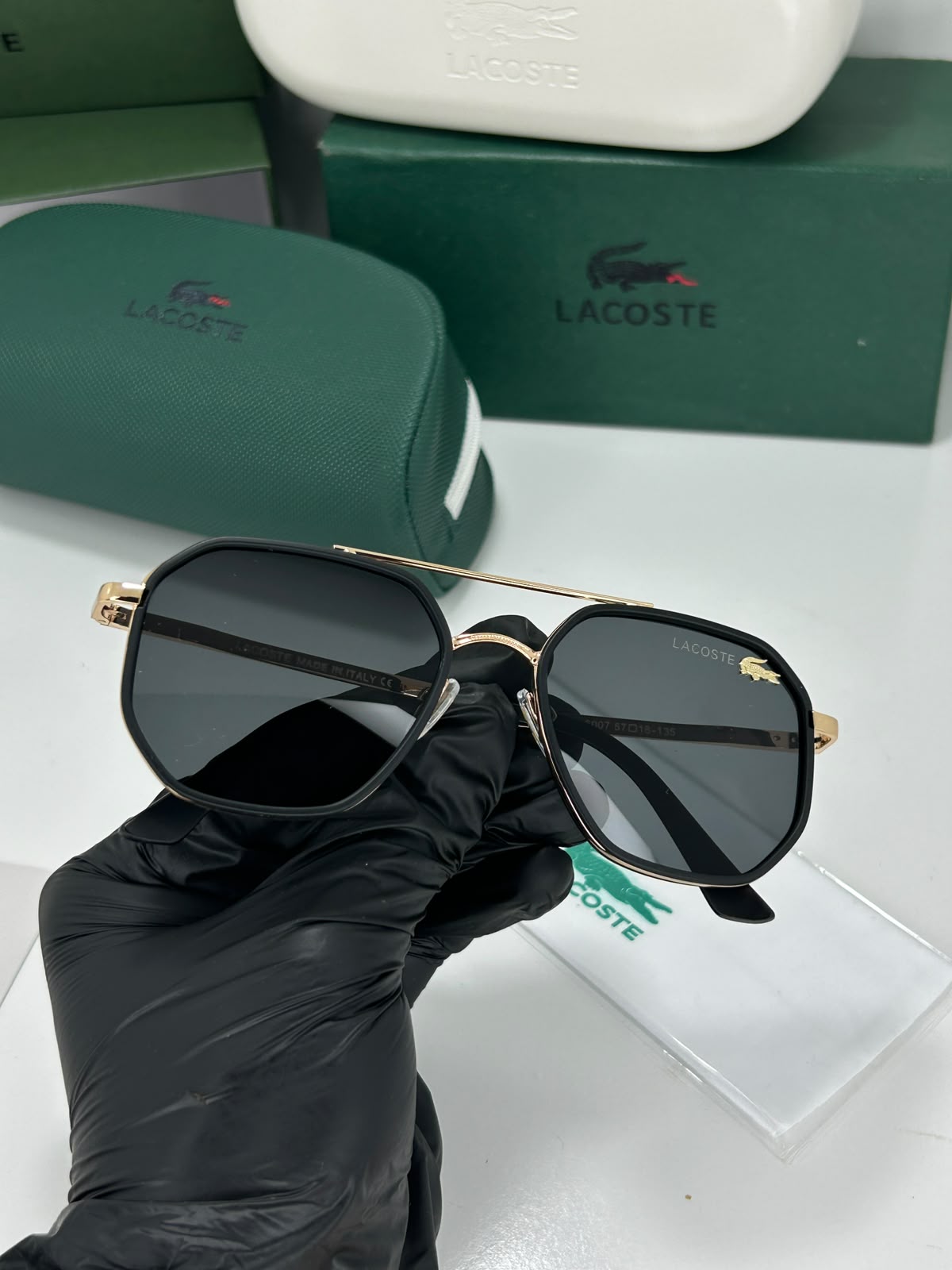 Lunette Lacoste